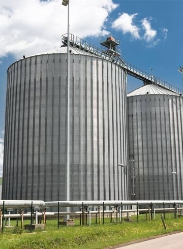 Flat-Bottom Grain Bin