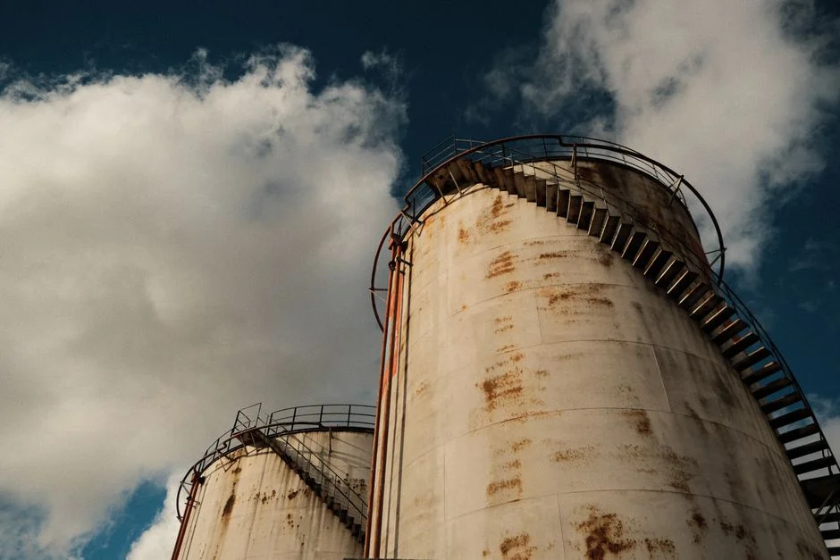 Container Silo vs Panelized Silo: A Complete Buyer's Guide