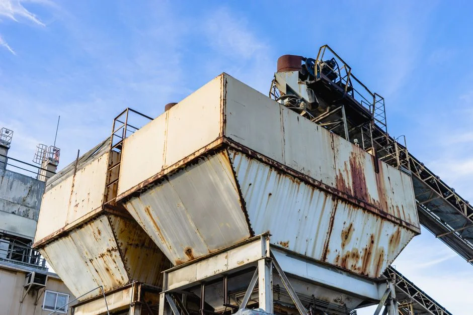 Limestone Powder Storage: Silo Design, Flow & Dust Control